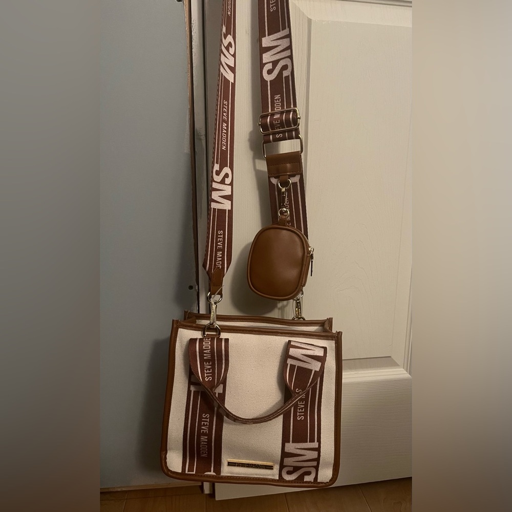 Steve Madden BWebber bag in the color Cream/Brown